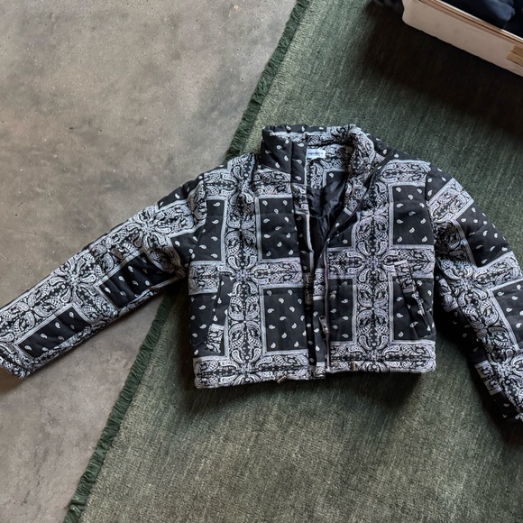 Revolve Jacket - Picture 2 of 2